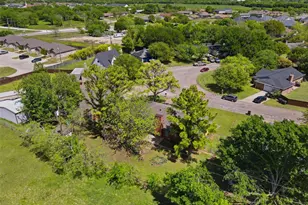 2026 Pebblecreek Dr, Cleburne, TX 76033 - Photo 32