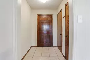 2026 Pebblecreek Dr, Cleburne, TX 76033 - Photo 6