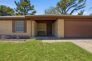 2026 Pebblecreek Dr, Cleburne, TX 76033 - Photo 12