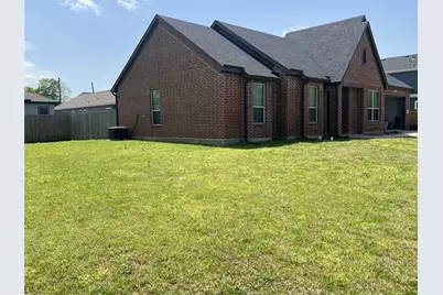 2305 Bourland Street, Greenville, TX 75401 - Photo 2