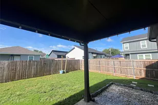 2305 Bourland St, Greenville, TX 75401 - Photo 4