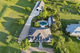 501 W Aurora Vista Trail, Aurora, TX 76078 - Photo 2