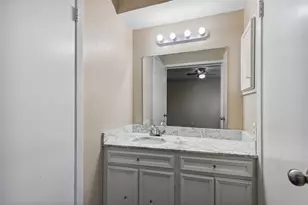 7918 Royal Ln, Dallas, TX 75230 - Photo 16