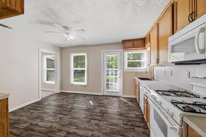 317 12th Street, Grand Prairie, TX 75051 - Photo 12