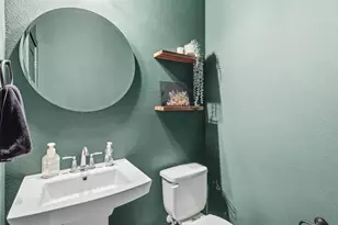 2737 Majesty Dr, Little Elm, TX 75068 - Photo 16