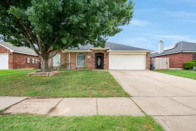 943 Morgan Drive, Burleson, TX 76028 - Photo 4