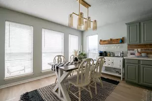 943 Morgan Dr, Burleson, TX 76028 - Photo 10