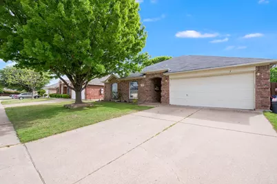 943 Morgan Drive, Burleson, TX 76028 - Photo 1