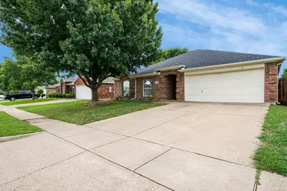 943 Morgan Drive, Burleson, TX 76028 - Photo 2