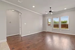 2317 Chrystal Dr, Carrollton, TX 75006 - Photo 8