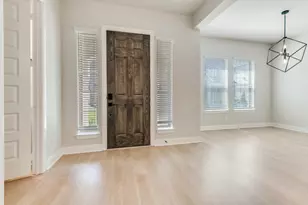 704 Yellow Warbler Wy, Arlington, TX 76005 - Photo 2