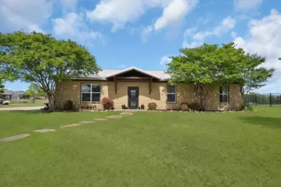 348 Hardwicke Lane, Little Elm, TX 75068 - Photo 2