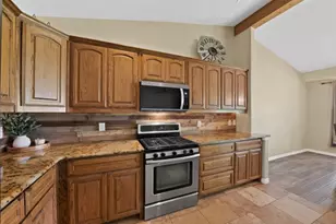 348 Hardwicke Ln, Little Elm, TX 75068 - Photo 10