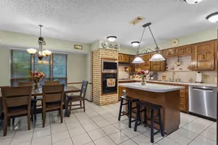 1617 Westridge Dr, Hurst, TX 76054 - Photo 10