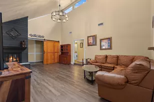 1617 Westridge Dr, Hurst, TX 76054 - Photo 2