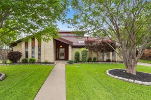 1617 Westridge Dr, Hurst, TX 76054 - Photo 1