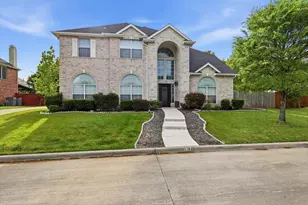 1817 Lake Forest Blvd, Flower Mound, TX 75028 - Photo 2