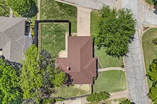 2 Lincolnshire Cir, Bedford, TX 76021 - Photo 28