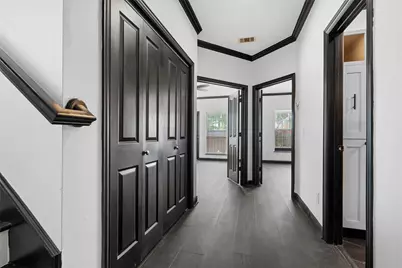 4160 Towne Green Circle, Addison, TX 75001 - Photo 10