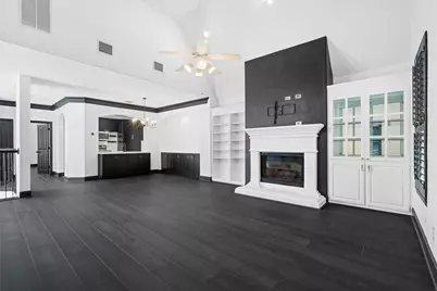 4160 Towne Green Circle, Addison, TX 75001 - Photo 22