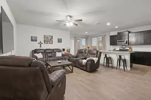 1406 Pleasanton Rd, Cleburne, TX 76033 - Photo 4