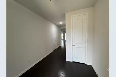 633 Somerset Drive, Lewisville, TX 75056 - Photo 2