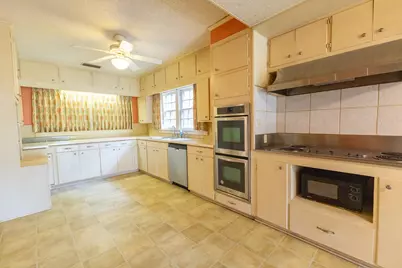1001 W Walnut Street, Coleman, TX 76834 - Photo 16