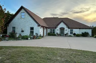 214 Vz County Road 4411, Ben Wheeler, TX 75754 - Photo 2