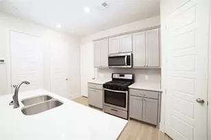 293 Ferndale St, Lewisville, TX 75056 - Photo 10