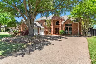 917 Hills Creek Dr, McKinney, TX 75072 - Photo 2