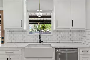 635 Margaret St, Blossom, TX 75416 - Photo 8