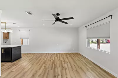 635 Margaret Street, Blossom, TX 75416 - Photo 4