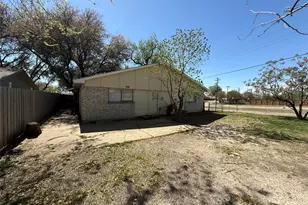 5002 Longhorn Trail, Garland, TX 75043 - Photo 14