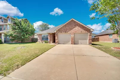 215 Stable Drive, Waxahachie, TX 75165 - Photo 2