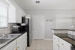 1809 S 11th St, Waco, TX 76706 - Photo 12