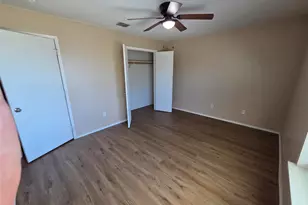 2326 Kingsway Dr, Arlington, TX 76012 - Photo 16