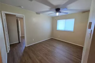 2326 Kingsway Dr, Arlington, TX 76012 - Photo 14