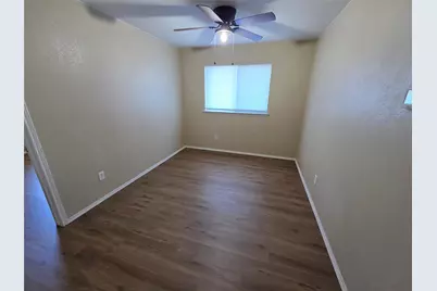2326 Kingsway Drive, Arlington, TX 76012 - Photo 10