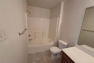 2326 Kingsway Dr, Arlington, TX 76012 - Photo 16