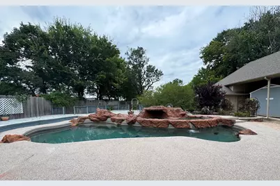 2865 Oak Creek Drive, Paris, TX 75462 - Photo 2