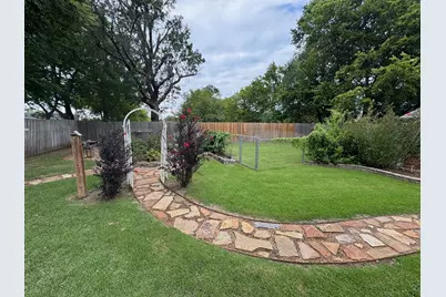 2865 Oak Creek Drive, Paris, TX 75462 - Photo 24