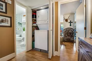 5930 Sandhurst Ln, Dallas, TX 75206 - Photo 12