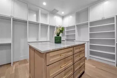 419 W Colorado Boulevard, Dallas, TX 75208 - Photo 22