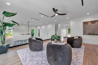 419 W Colorado Boulevard, Dallas, TX 75208 - Photo 26