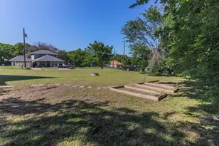 453 E Marshall St, Van Alstyne, TX 75495 - Photo 30
