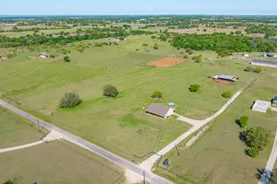 1186 County Rd 1024, Glen Rose, TX 76043 - Photo 36