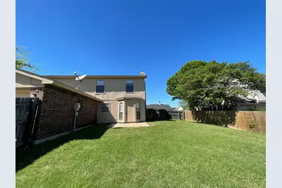 1218 Greenbriar Lane, Lancaster, TX 75146 - Photo 4