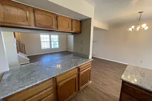 1218 Greenbriar Ln, Lancaster, TX 75146 - Photo 10