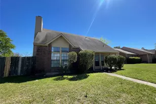 1218 Greenbriar Ln, Lancaster, TX 75146 - Photo 2