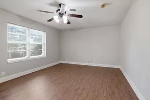 6500 Callahan Ct, Fort Worth, TX 76112 - Photo 8